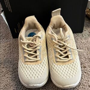 Kids Echo Unltd Beige Sneakers 10c